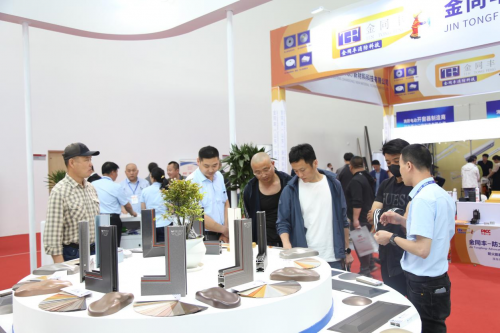 山东捷宇亮相第十四届中国（临朐）家居门窗博览会展示万安建材系列粉末涂料实力(图4)